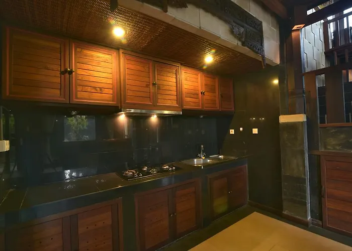 Wooden Villa Ubud Villa *
