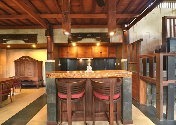 Wooden Villa Ubud Villa *