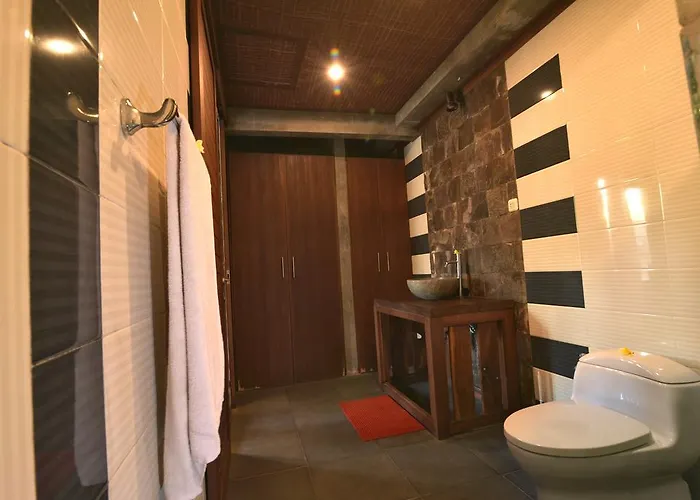 Wooden Villa Ubud Villa *